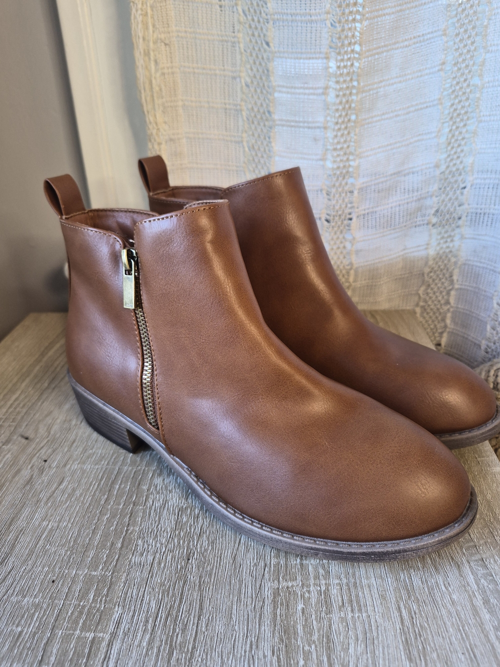 Jeossy Milan Women's Cognac Ankle Booties with Side Zip Mememory Foam Size 9